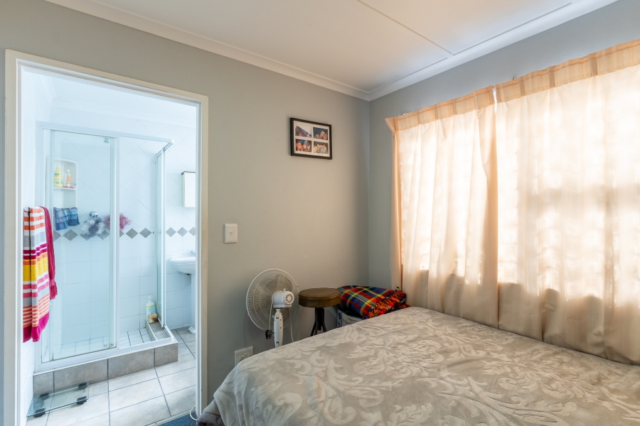 4 Bedroom Property for Sale in Churchill Estate Western Cape